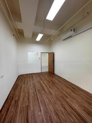 Lip Hing Industrial Building (D20), Factory #457508361